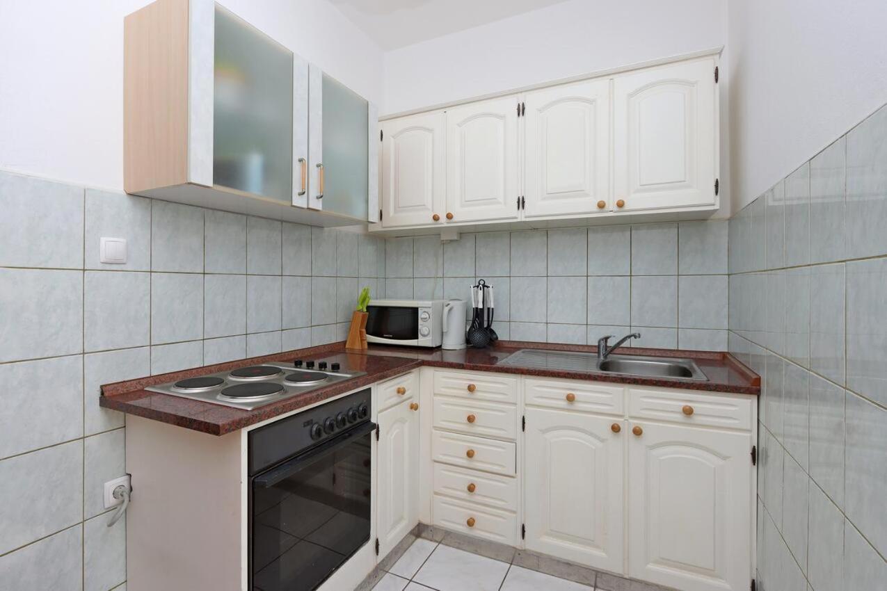 Apartments And Rooms With Parking Space Selce, Crikvenica - 2362 Luaran gambar