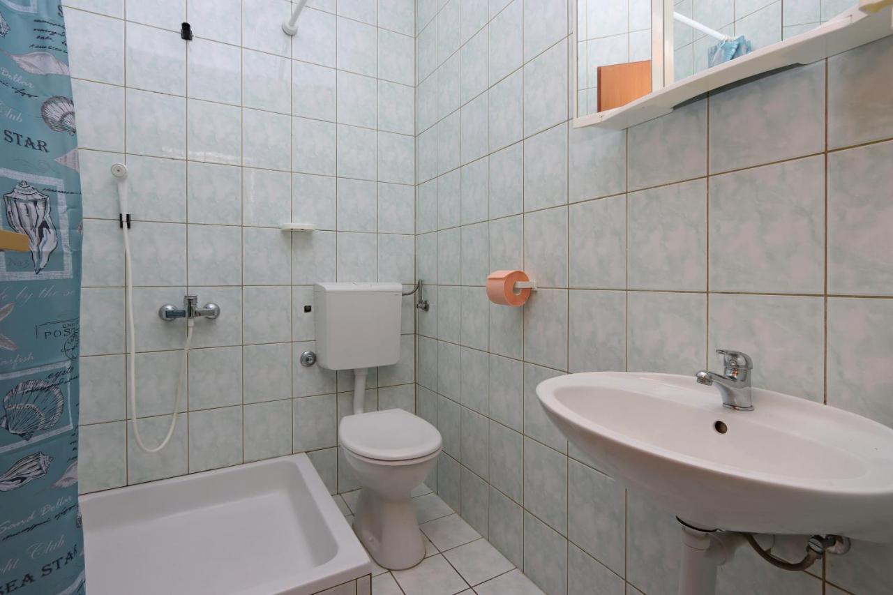 Apartments And Rooms With Parking Space Selce, Crikvenica - 2362 Luaran gambar
