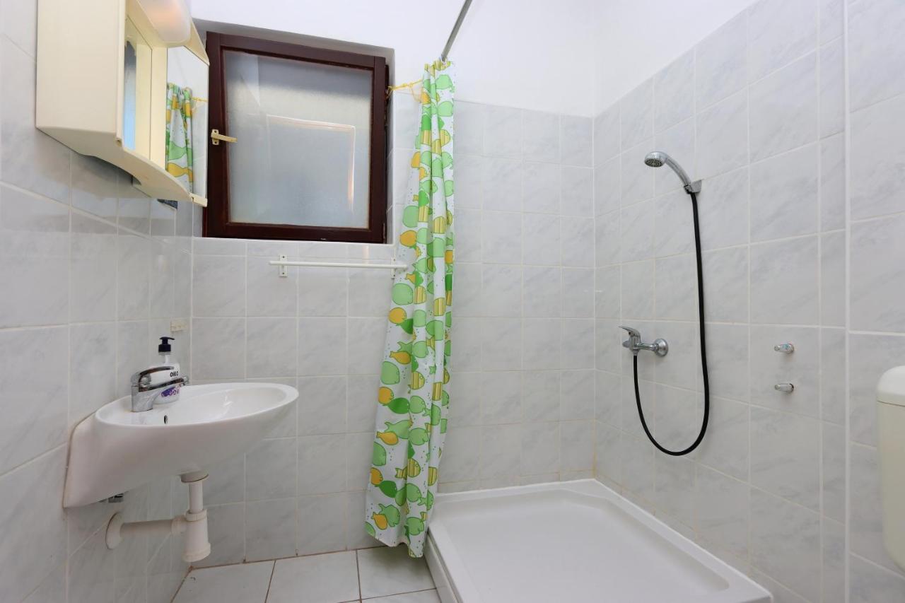 Apartments And Rooms With Parking Space Selce, Crikvenica - 2362 Luaran gambar