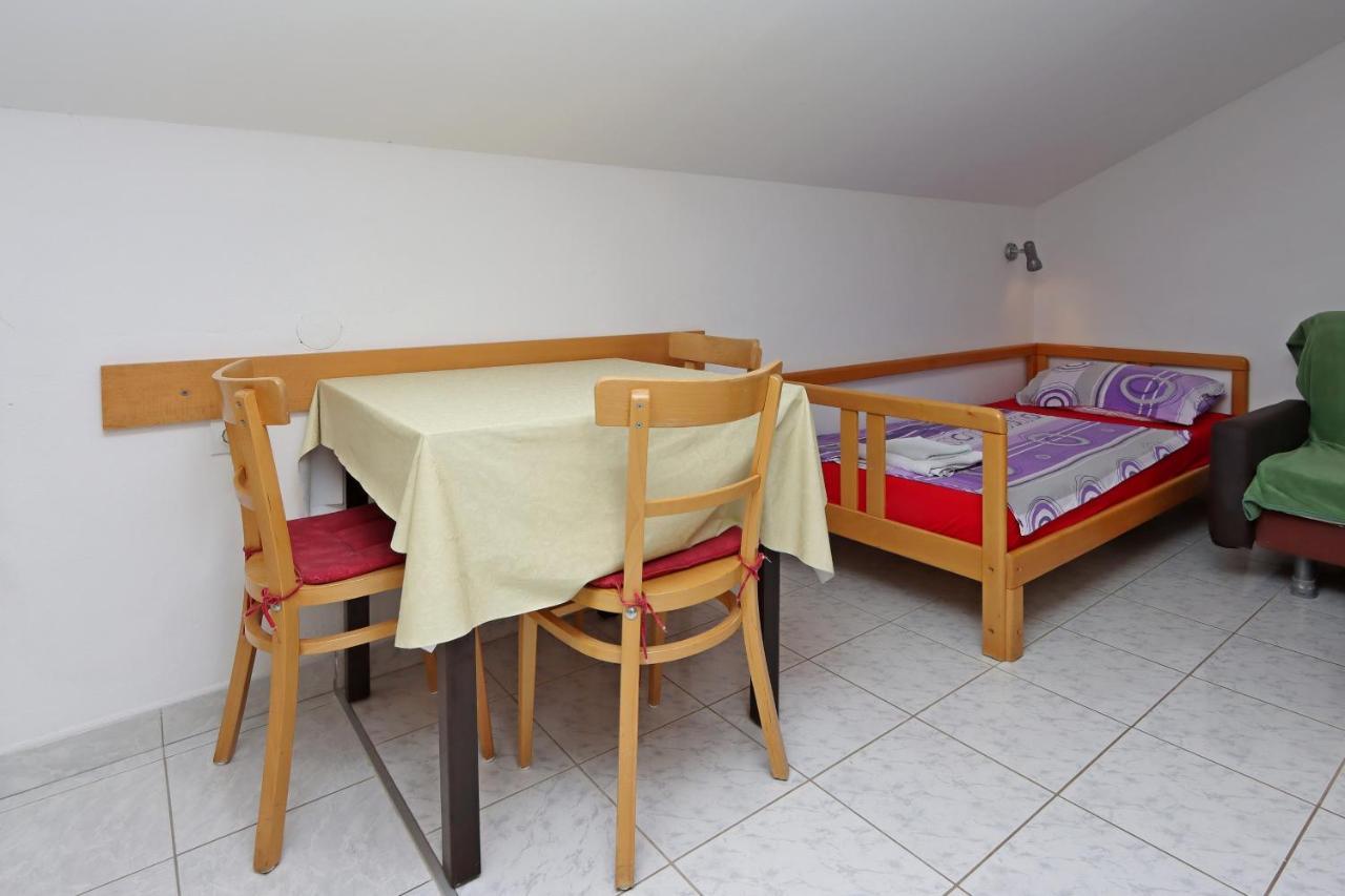 Apartments And Rooms With Parking Space Selce, Crikvenica - 2362 Luaran gambar