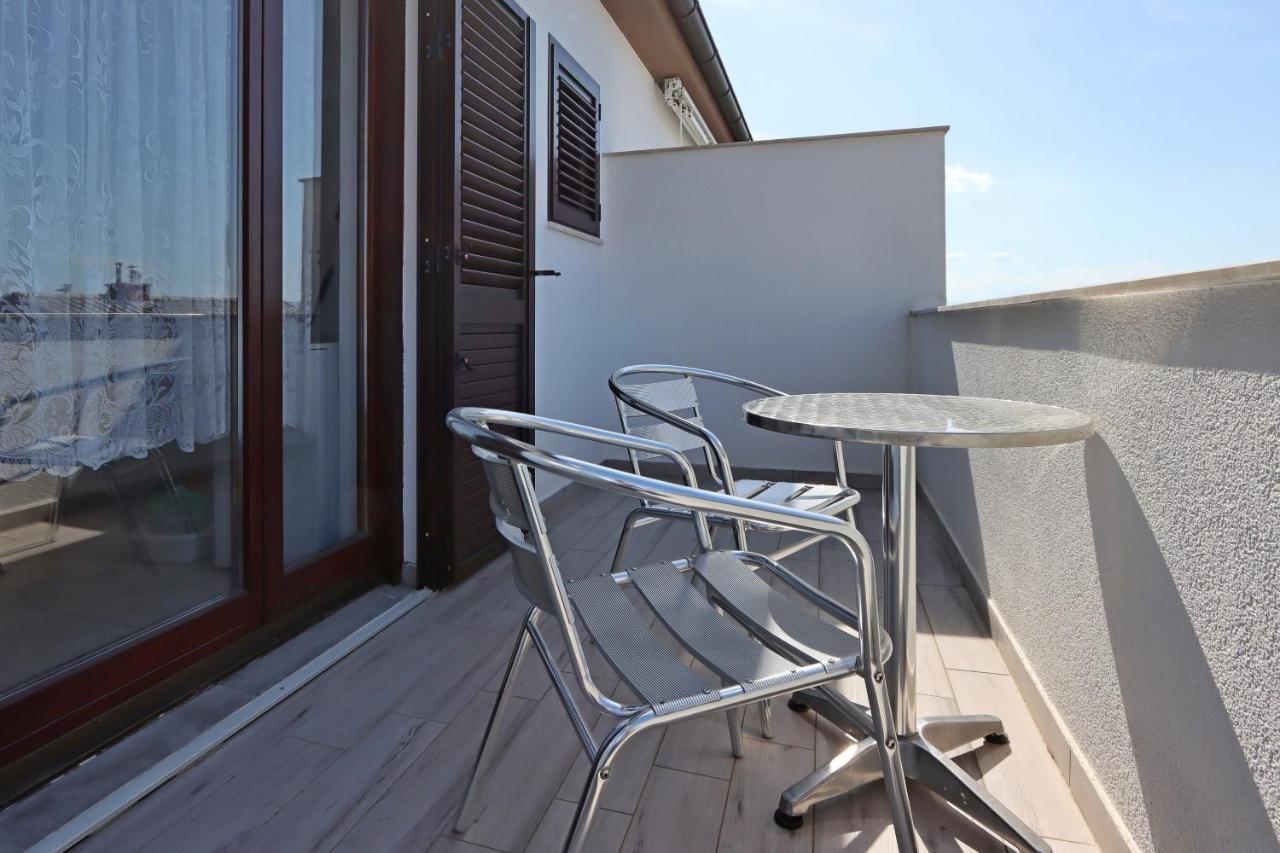 Apartments And Rooms With Parking Space Selce, Crikvenica - 2362 Luaran gambar