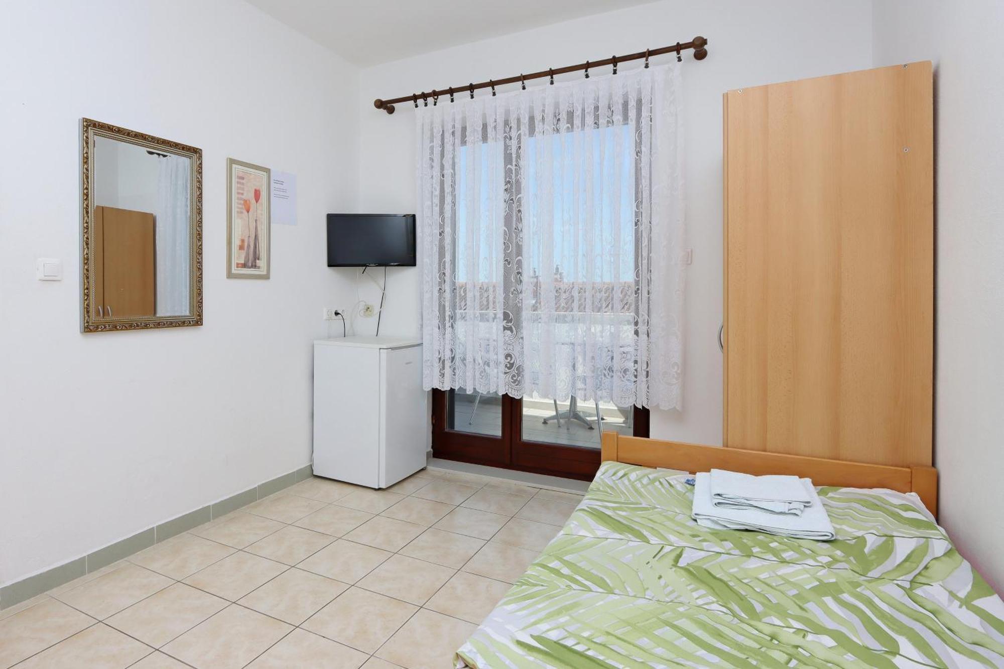 Apartments And Rooms With Parking Space Selce, Crikvenica - 2362 Bilik gambar