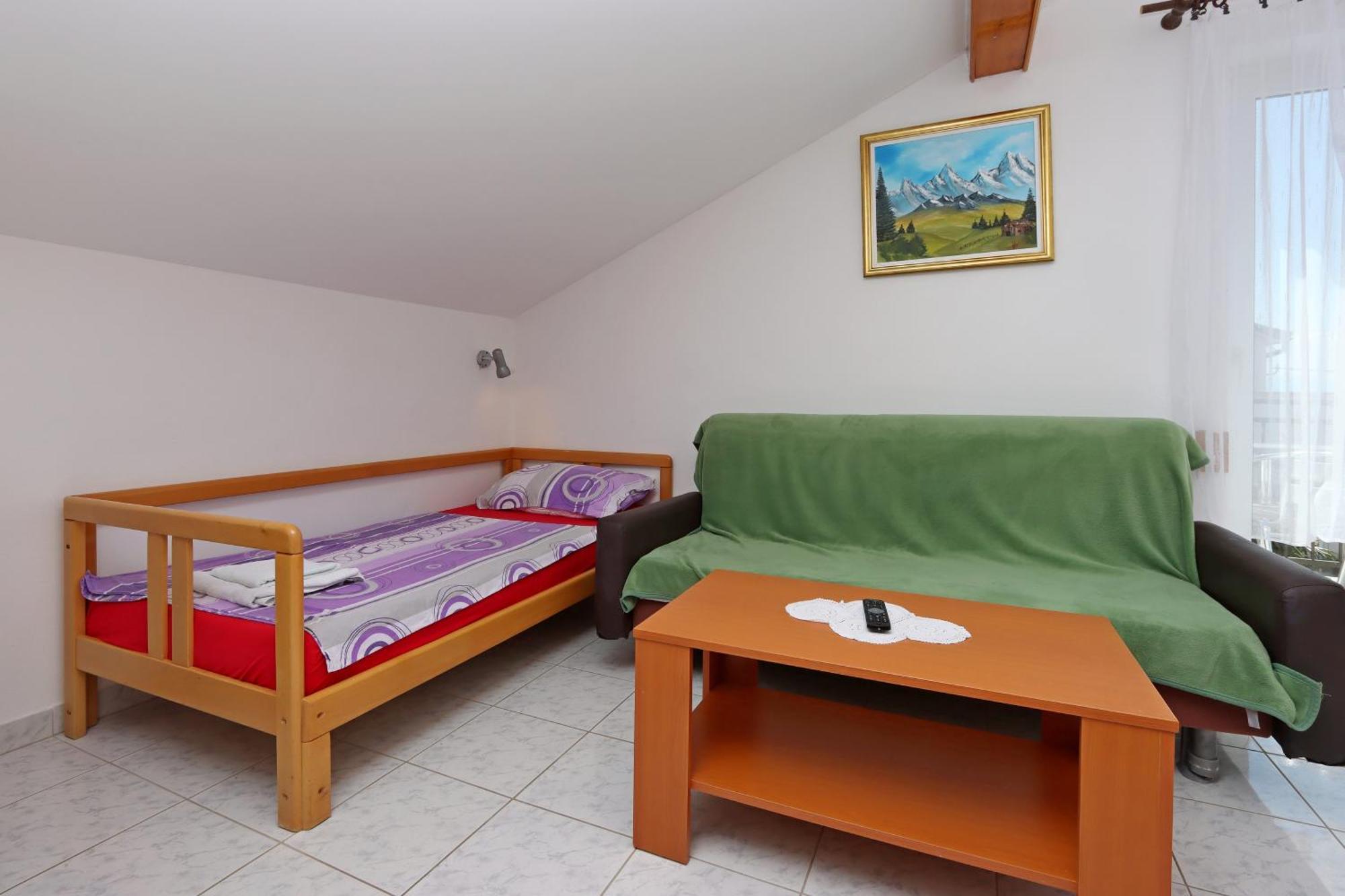 Apartments And Rooms With Parking Space Selce, Crikvenica - 2362 Bilik gambar